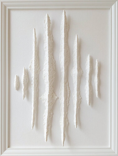 Echo in a White Cave | Minimalist Relief Paper Wall Art de Svetlana Grigoryeva, Escultura a la venta en Singulart