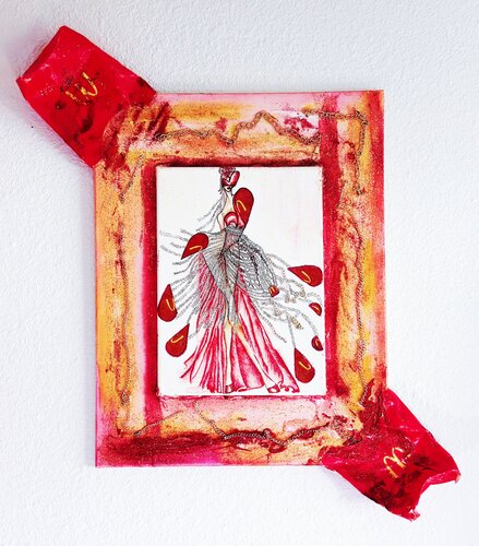 Original Queen Macdolena: Inspired by McDonald’s - Your Art Has Been Served is a contemporary, sustainable mixed media art series by Dina Kabdolla. di Dina Kabdolla, Pittura in vendita su Singulart