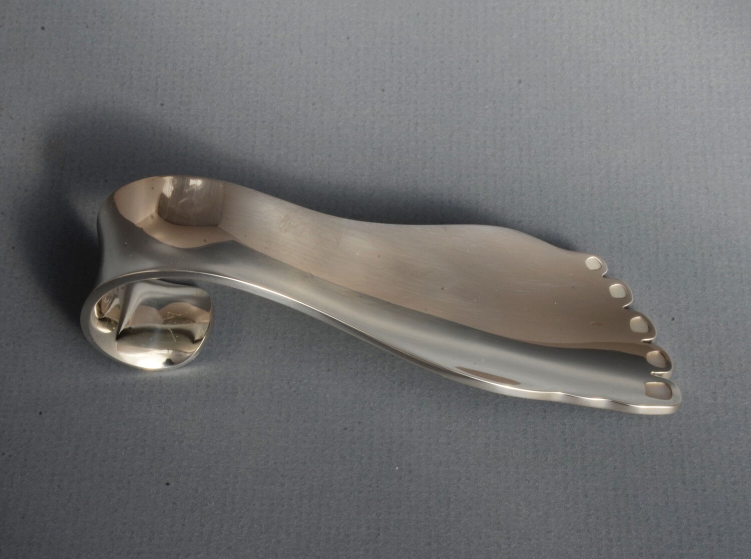 Bare Foot Shoehorn Wesley Harris