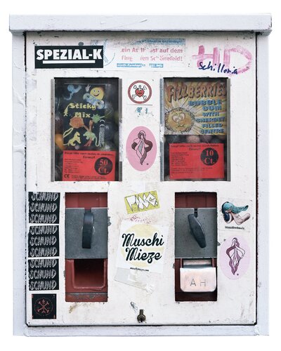 Muschi Mieze von Stefan Neubauer, Fotografie kaufen auf Singulart