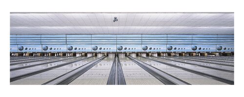 Brunswick in Berlin - Bowling #2 par Stefan Neubauer, Photographie en vente sur Singulart