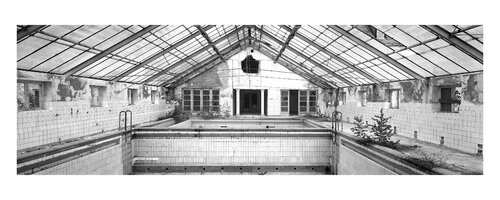 Swimming Pool van Stefan Neubauer, Fotografie te koop op Singulart