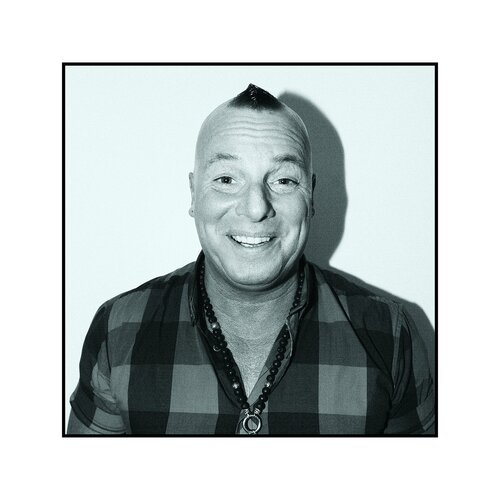 XXX Business Manager #2 "Iro" by Stefan Neubauer, Photography for Sale on Singulart