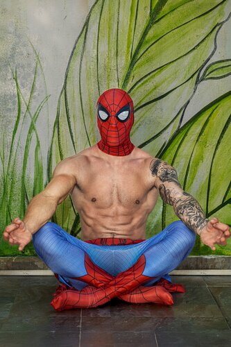 Spy-Derman Zen von Pascal Clément Art, Fotografie kaufen auf Singulart