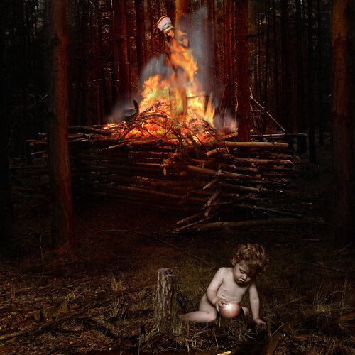 DO YOU SEE THE WITCH BEHIND YOU ? Tina Winkhaus