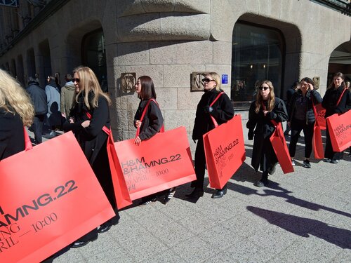 The Red Line van Henrik Hill, Digitaal te koop op Singulart