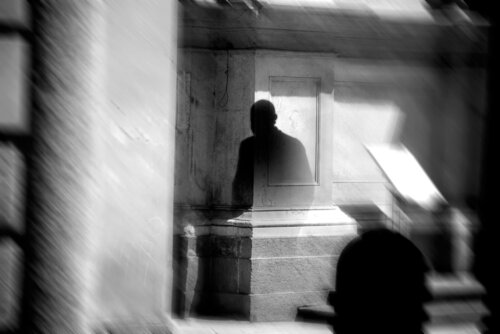 La Danza dell’Ombra di Mauro Marletto, Fotografia in vendita su Singulart