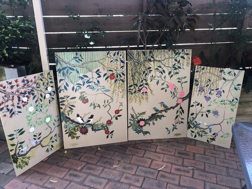 Wild Camelias Set de Roy Tate, Pintura a la venta en Singulart