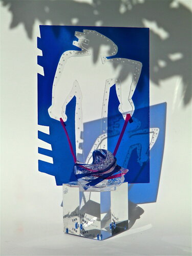 Le Bilboquet Bleu. Blue cup and ball. de Charlotte Franchisey, Escultura a la venta en Singulart