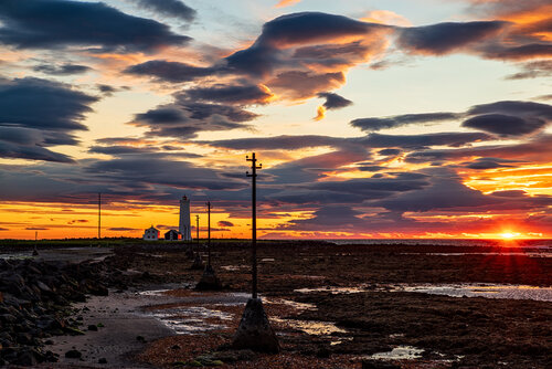 Seltjarnarnes Lighthouse at Sunset in Low Tide, Iceland van Luigi Morbidelli, Fotografie te koop op Singulart