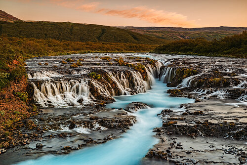 Brúarfoss Waterfall at the Golden Hour Sunrise in Summer, Iceland di Luigi Morbidelli, Fotografia in vendita su Singulart