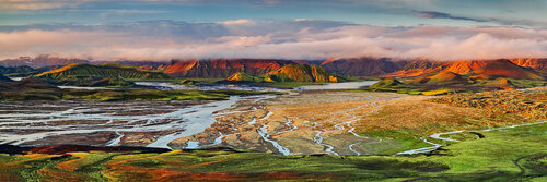 Sunrise in Landmannalaugar, Iceland van Luigi Morbidelli, Fotografie te koop op Singulart