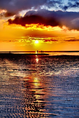 On the shore by Wolfgang Tuttlies-Kolberg, Photography for Sale on Singulart