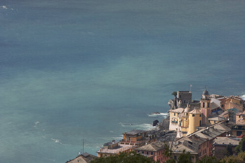 Where the Sea Meets the Village von Sigitas Baltramaitis, Fotografie kaufen auf Singulart