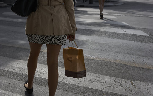 Crossing, Paris von Sigitas Baltramaitis, Fotografie kaufen auf Singulart