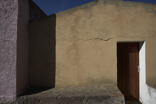 Sunlit Wall, Fuerteventura par Sigitas Baltramaitis, Photographie en vente sur Singulart