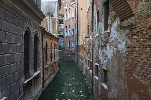 Narrow Waters von Sigitas Baltramaitis, Fotografie kaufen auf Singulart