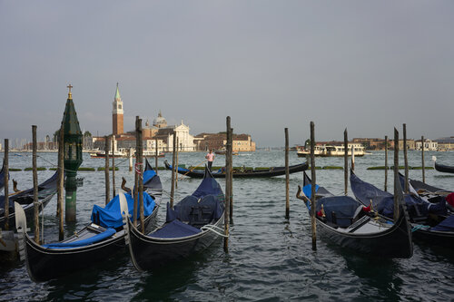 Venetian Waters par Sigitas Baltramaitis, Photographie en vente sur Singulart