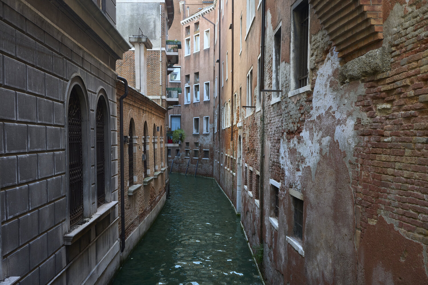 Narrow Waters Sigitas Baltramaitis Fotografie zu verkaufen