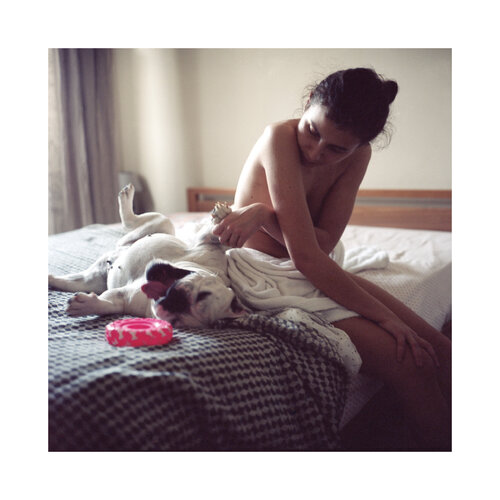 Angelina e il cane - Limited Edition of 5 Photograph Silvia Noferi