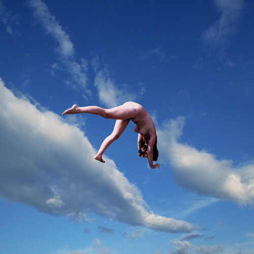 Falling Figure by Moorland Productions (Kenneth Hay / Seetha A), 數碼 for Sale on Singulart