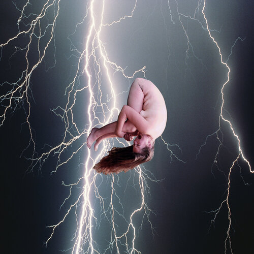 Falling Figure par Moorland Productions (Kenneth Hay / Seetha A), Digital en vente sur Singulart