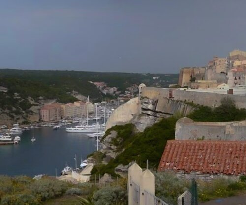 La Citadelle au‑dessus des Flots par Piétra M (Martine Poli), Photographie en vente sur Singulart
