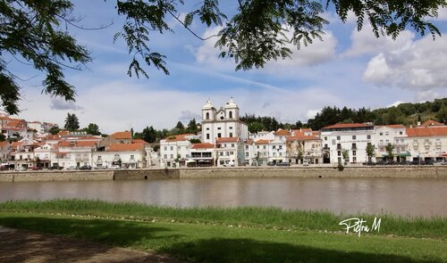 Lumière blanche sur le fleuve de Piétra M (Martine Poli), Fotografía a la venta en Singulart