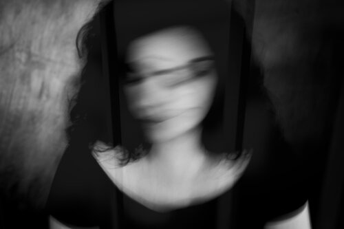 ZV I by Derya Suter, 사진 for Sale on Singulart