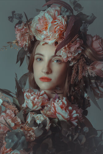 Podrán cortas las flores, pero no detendrán la primavera by Jorge Kánovas, 写真 for Sale on Singulart