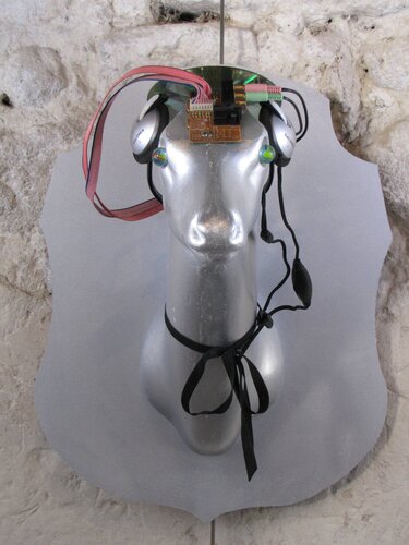 Cyberchevreuil DJ von Joel Bassous, Skulptur kaufen auf Singulart