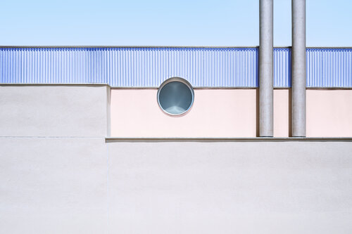 Columnas, círculo y cielo von Angélica Gómez-Morán, Fotografie kaufen auf Singulart