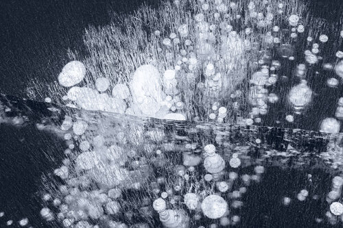 FROZEN BUBBLES VIII van Tom Jacobi, Fotografie te koop op Singulart