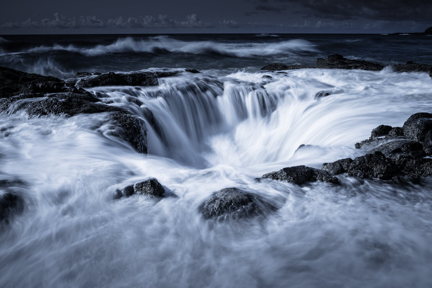 THOR'S WELL Tom Jacobi