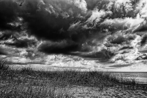 Soroka Storm par Jono Fisher, Photographie en vente sur Singulart