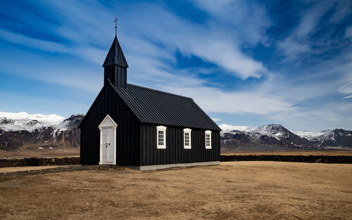 The Black Church of Budir, Iceland von Gearoid Coakley, Fotografie kaufen auf Singulart