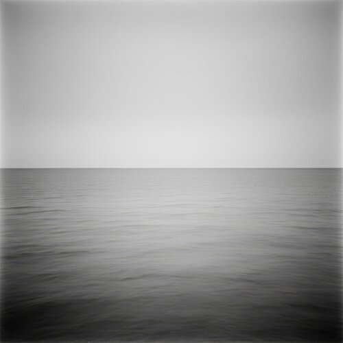 horizon 1# photograph on Hahnemühle Photo Rag® Metallic 340 gsm with high-gloss metallic finish van renata poljak, Fotografie te koop op Singulart