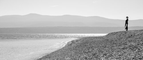 Partenza, photograph on Hahnemühle Photo Rag® Metallic 340 gsm · high-gloss metallic finish di renata poljak, Fotografia in vendita su Singulart