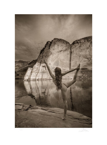 Resonance of Stone AAA288 von Craig Blacklock, Fotografie kaufen auf Singulart
