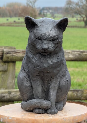 Paws for Thought Iron Resin Sculpture by Christine Baxter van Christine A Baxter, Beeldhouwwerk te koop op Singulart