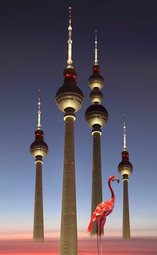 BERLIN FLAMINGO TOWERS van Gabriele Breu, Digitaal te koop op Singulart