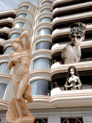 MONACO WOW MAN van Gabriele Breu, Digitaal te koop op Singulart