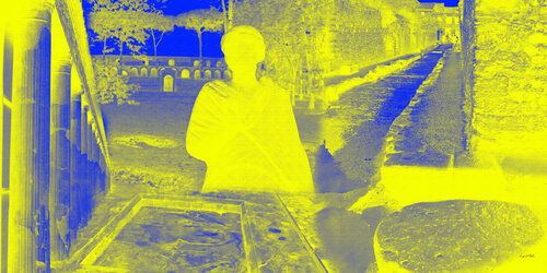 OLD POMPEII IN YELLOW NEON von Eugenio Di Paolo, Andere Medien kaufen auf Singulart