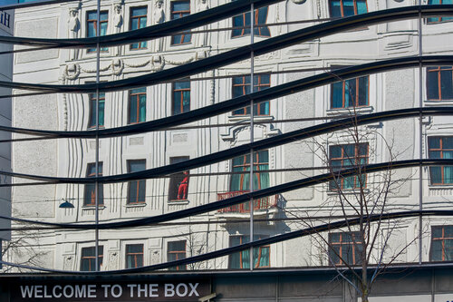 Welcome to the Box von Peter Reichert, Fotografie kaufen auf Singulart