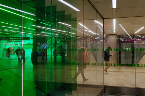 U-Bahn Station Karlsplatz Wien von Peter Reichert, Fotografie kaufen auf Singulart