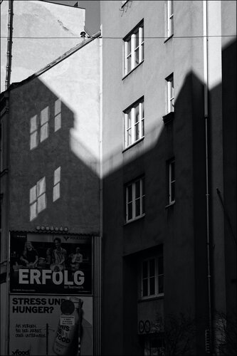 Licht und Schatten 8 von Peter Reichert, Fotografie kaufen auf Singulart