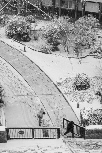 Urban snow aerial perspective par Yann Gourvennec, Photographie en vente sur Singulart