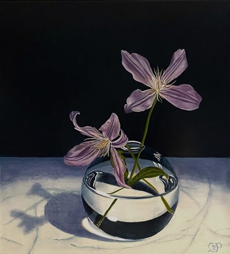 Clematis in glazen bolletje / Clematis in a glass bowl Lianne van der Plaat