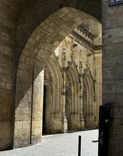 the sun & the corner by isha ralhan, Photography for Sale on Singulart