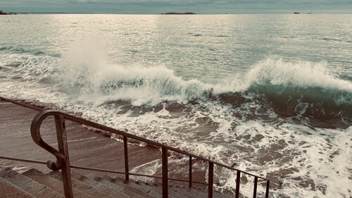 Schwelle im Schaum von Ralph Hauck, Fotografie kaufen auf Singulart